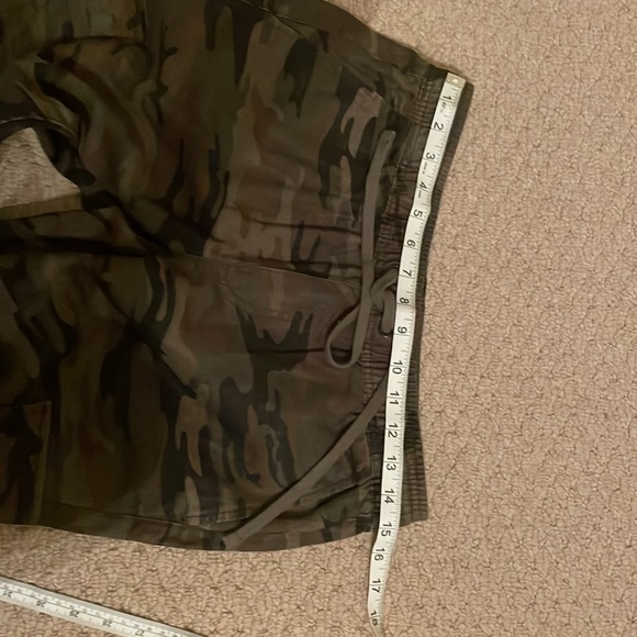 Sanctuary Anthropologie camo joggers XS - Picture 3 of 4